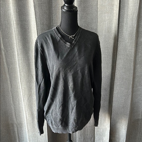 Tommy Bahama Black V-Neck Sweater with Relaxed Fit - Picture 1 of 4